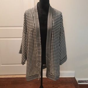 Max Studio Black and white open front Kimono